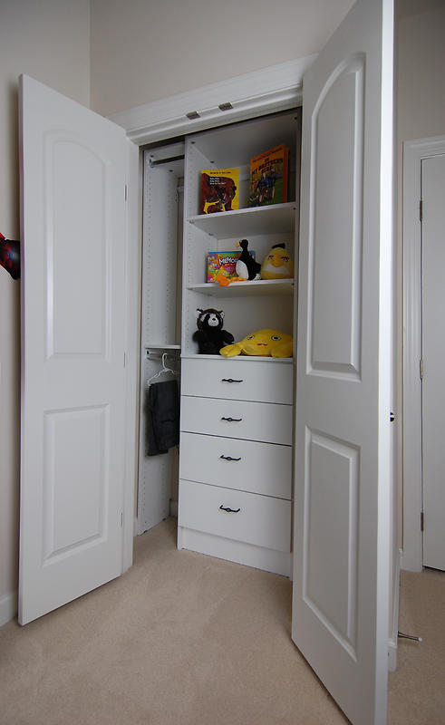 custom reach in kids' closet