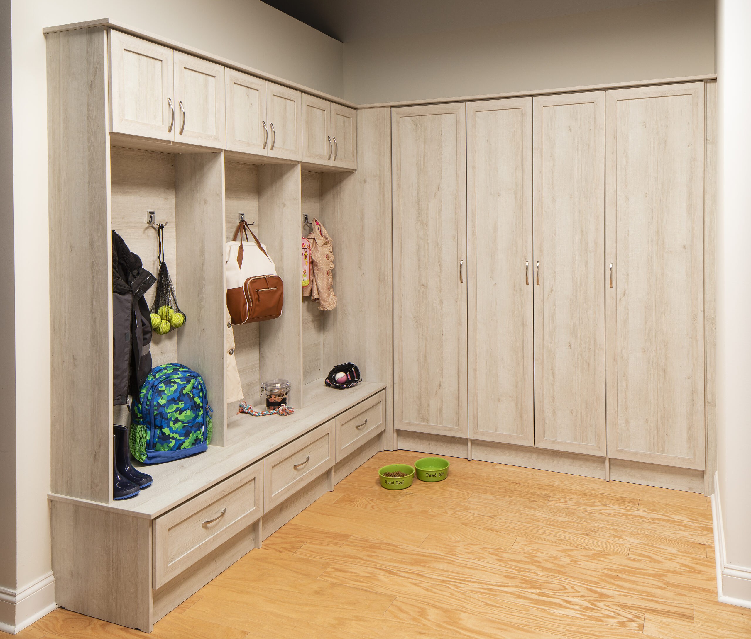 MBP21339 mudroom