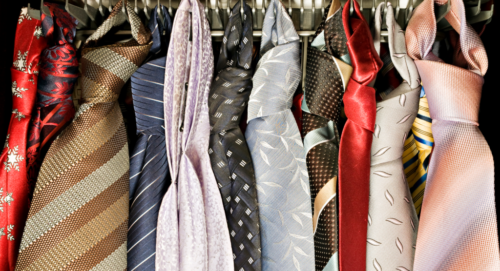 storing neckties
