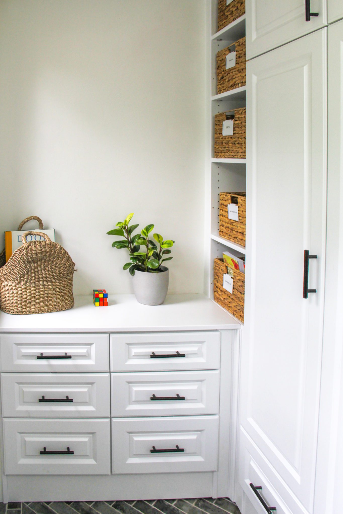 Mudroom Storage Ideas Baskets, Shelves, Benches & More Closet America